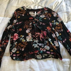 Criss-cross floral shirt/blouse